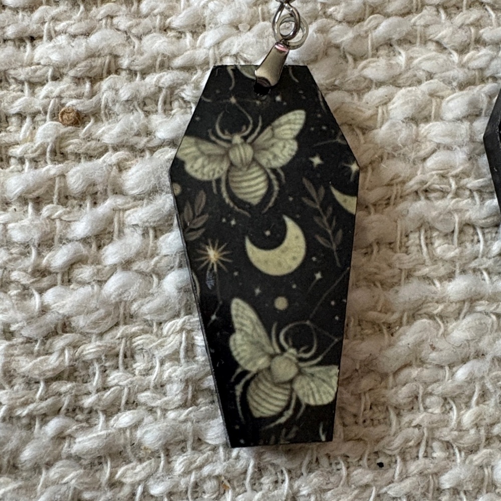 Moth earrings - Picture 2 of 6